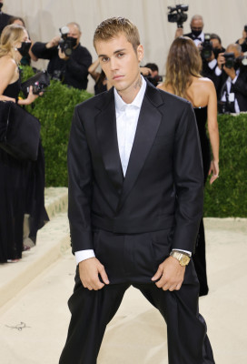 13.09 | Chegando no Met Gala 2021 — “In America: A Lexicon of Fashion”