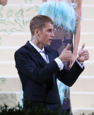 13.09 | Chegando no Met Gala 2021 — “In America: A Lexicon of Fashion”