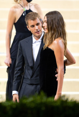 13.09 | Chegando no Met Gala 2021 — “In America: A Lexicon of Fashion”