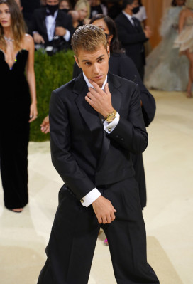 13.09 | Chegando no Met Gala 2021 — “In America: A Lexicon of Fashion”