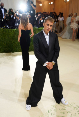 13.09 | Chegando no Met Gala 2021 — “In America: A Lexicon of Fashion”