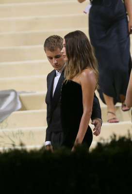 13.09 | Chegando no Met Gala 2021 — “In America: A Lexicon of Fashion”