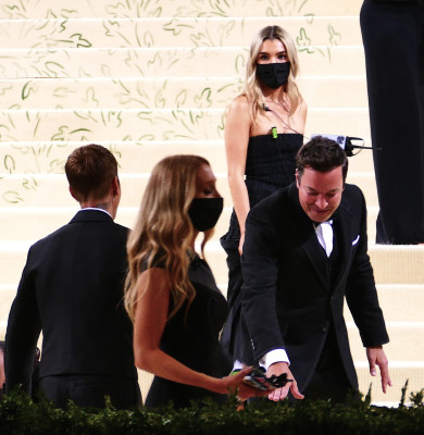 13.09 | Chegando no Met Gala 2021 — “In America: A Lexicon of Fashion”