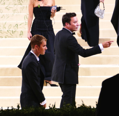 13.09 | Chegando no Met Gala 2021 — “In America: A Lexicon of Fashion”
