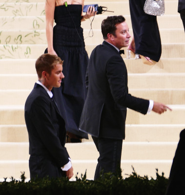 13.09 | Chegando no Met Gala 2021 — “In America: A Lexicon of Fashion”