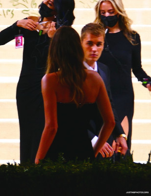 13.09 | Chegando no Met Gala 2021 — “In America: A Lexicon of Fashion”