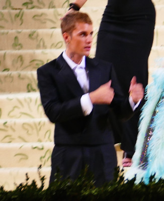 13.09 | Chegando no Met Gala 2021 — “In America: A Lexicon of Fashion”