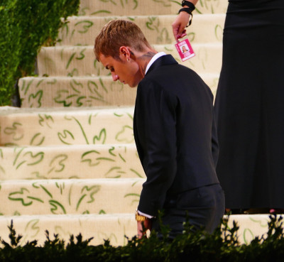 13.09 | Chegando no Met Gala 2021 — “In America: A Lexicon of Fashion”