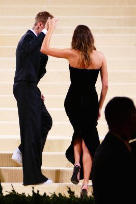 13.09 | Chegando no Met Gala 2021 — “In America: A Lexicon of Fashion”