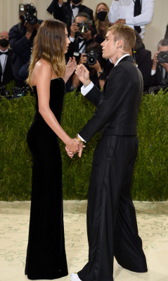 13.09 | Chegando no Met Gala 2021 — “In America: A Lexicon of Fashion”