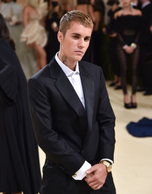 13.09 | Chegando no Met Gala 2021 — “In America: A Lexicon of Fashion”