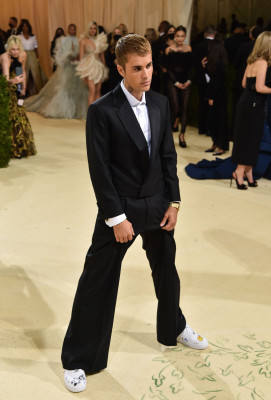 13.09 | Chegando no Met Gala 2021 — “In America: A Lexicon of Fashion”
