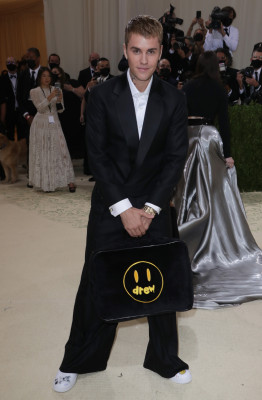 13.09 | Chegando no Met Gala 2021 — “In America: A Lexicon of Fashion”