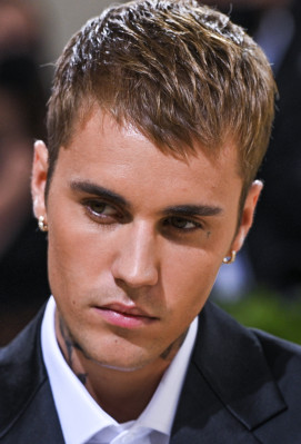 13.09 | Chegando no Met Gala 2021 — “In America: A Lexicon of Fashion”
