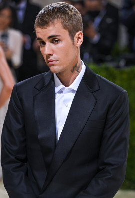 13.09 | Chegando no Met Gala 2021 — “In America: A Lexicon of Fashion”