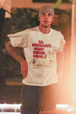 13.09 | recentemente no The Chateau Marmont, em Los Angeles.