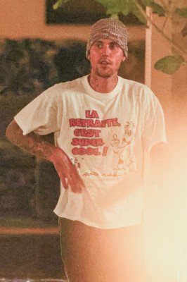 13.09 | recentemente no The Chateau Marmont, em Los Angeles.