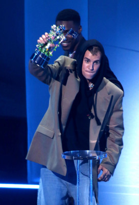 12.09 | MTV Video Music Awards (Show)