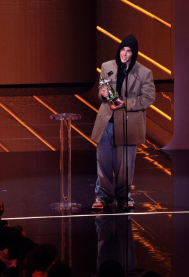 12.09 | MTV Video Music Awards (Show)