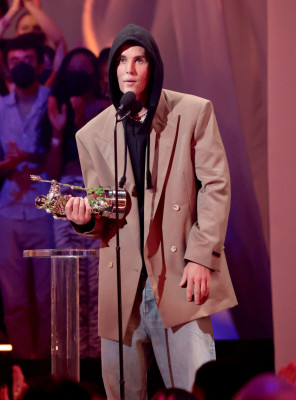 12.09 | MTV Video Music Awards (Show)