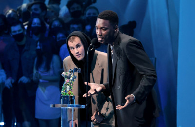 12.09 | MTV Video Music Awards (Show)