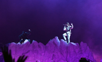 12.09 | Performando no MTV Video Music Awards com The Kid Laroi