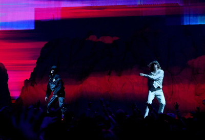 12.09 | Performando no MTV Video Music Awards com The Kid Laroi