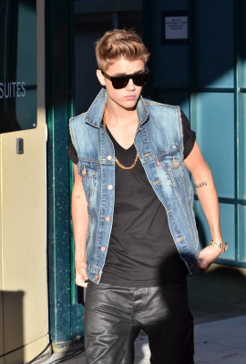 16.07 | Justin Bieber chegando no Bieber Live In Australia