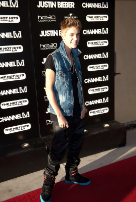 16.07 | Justin Bieber chegando no Bieber Live In Australia