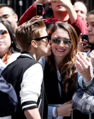 27.04 | Justin Bieber chegando no Tribeca Film Festival