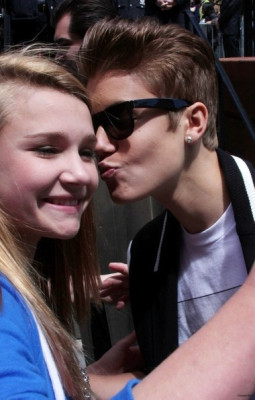 27.04 | Justin Bieber chegando no Tribeca Film Festival