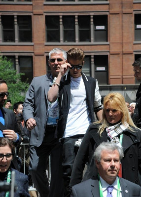 27.04 | Justin Bieber chegando no Tribeca Film Festival