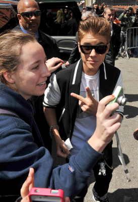 27.04 | Justin Bieber chegando no Tribeca Film Festival