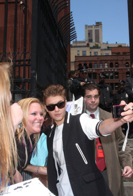 27.04 | Justin Bieber chegando no Tribeca Film Festival