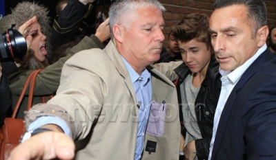 12/04 - Justin Bieber chegando na KISS FM