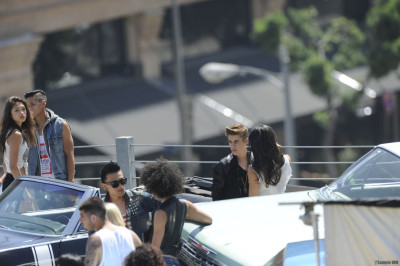 21.04 | Justin Bieber nos bastidores de Boyfriend
