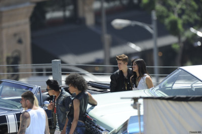 21.04 | Justin Bieber nos bastidores de Boyfriend