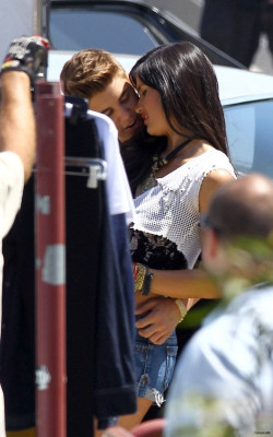 21.04 | Justin Bieber nos bastidores de Boyfriend