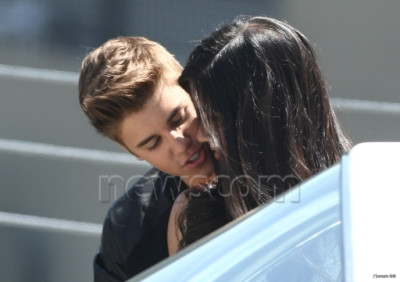 21.04 | Justin Bieber nos bastidores de Boyfriend