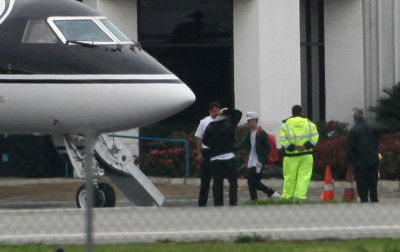 29.12 | Justin Bieber à bordo de seu jatinho particular para o México