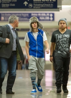 22.01 | Justin e Alfredo no aeroporto LAX, Los Angeles