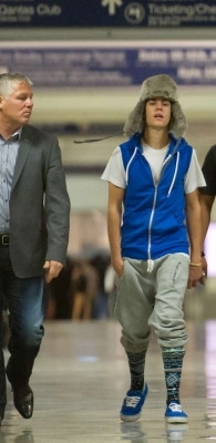 22.01 | Justin e Alfredo no aeroporto LAX, Los Angeles