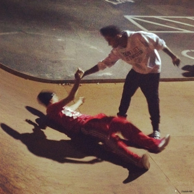 02.04 | Justin Bieber andando de skateem Miami