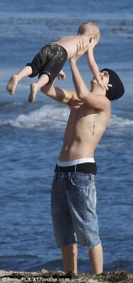 02.11 | Justin Bieber em Malibu Beach
