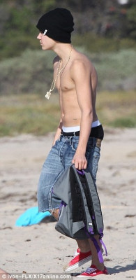 02.11 | Justin Bieber em Malibu Beach