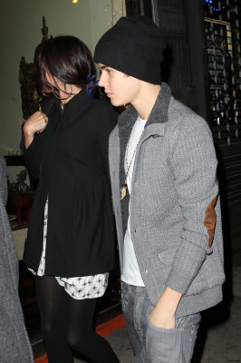 02.12 | Justin Bieber deixando restaurante em NY