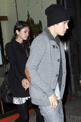 02.12 | Justin Bieber deixando restaurante em NY