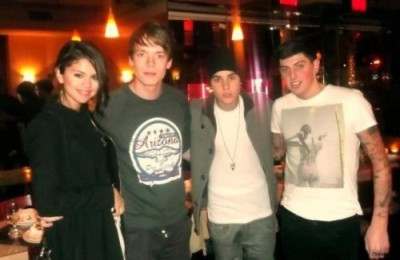 02.12 | Justin Bieber deixando restaurante em NY