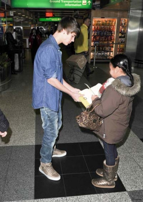 02.12 | Justin Bieber no LaGuardia Airport