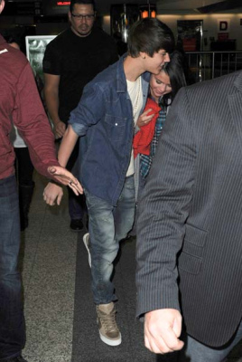 02.12 | Justin Bieber no LaGuardia Airport